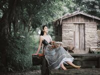 [Cosplay] 年年 - 爱丽丝仙境 [50P-218.40MB]