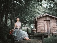 [Cosplay] 年年 - 爱丽丝仙境 [50P-218.40MB]