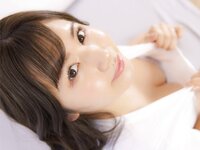 [Photobook] 人妻ヌード写真集『甘えたくなる人妻の柔肌』如月夏希