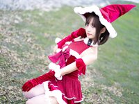 [Cosplay] 职业奶妈三水子 - 圣诞小裙子