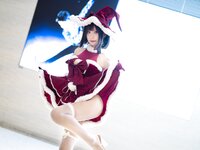 [Cosplay] 职业奶妈三水子 - 圣诞小裙子