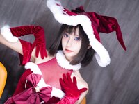 [Cosplay] 职业奶妈三水子 - 圣诞小裙子
