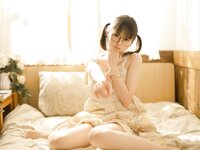 [Cosplay] Yosuzu Lingyi 幼水铃衣 - Morning Wake-up 晨醒