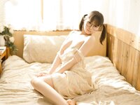 [Cosplay] Yosuzu Lingyi 幼水铃衣 - Morning Wake-up 晨醒