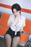 [Cosplay] 日奈娇 地铁OL