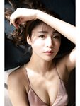 FLASHデジタル写真集 志田友美 アイドルの魂は美脚に宿る