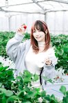[Cosplay] Ely_eee(ElyEE子) - Strawberry Picking Date