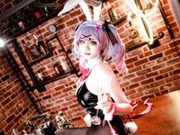 [Cosplay] 阿雪雪 - 初音兔子洞