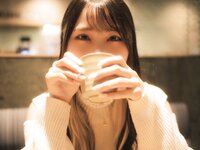 [Photobook] 芽衣 写真集 芽ばえちゃう (Wunder Publishing House)