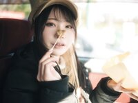 [Photobook] 芽衣 写真集 芽ばえちゃう (Wunder Publishing House)