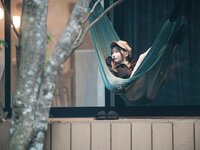 [Photobook] 芽衣 写真集 芽ばえちゃう (Wunder Publishing House)