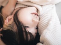 [Photobook] 芽衣 写真集 芽ばえちゃう (Wunder Publishing House)