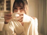 [Photobook] 芽衣 写真集 芽ばえちゃう (Wunder Publishing House)