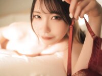 [Photobook] 芽衣 写真集 芽ばえちゃう (Wunder Publishing House)