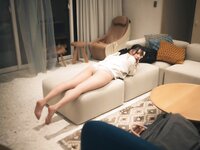 [Photobook] 芽衣 写真集 芽ばえちゃう (Wunder Publishing House)