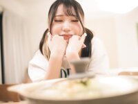 [Photobook] 芽衣 写真集 芽ばえちゃう (Wunder Publishing House)