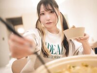 [Photobook] 芽衣 写真集 芽ばえちゃう (Wunder Publishing House)