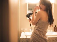 [Photobook] 芽衣 写真集 芽ばえちゃう (Wunder Publishing House)