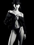 [Photobook] 2025.05.09 【特典画像２９ページ増量】月刊 斎藤恭代