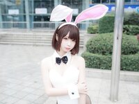 [Cosplay] Zhenzhu 十万珍吱伏特 - Megumi Kato Bunny Girl Photoshoot 2 加藤惠 兔女郎场照2