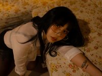 LEEYUIN - Girl Next Door