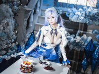 [Cosplay] 蜜汁猫裘 - 鸣潮 坎特蕾拉