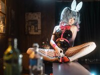 [Cosplay] 幼水铃衣 - VOCALOID 初音未来 兔子洞