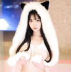 [XR Uncensored] 软情 - R18 秀人网模特 白色小猫咪