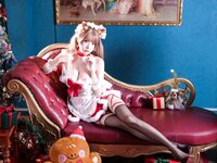 [Cosplay] 香草喵露露 - 圣诞红白场景