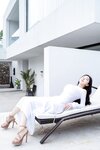 [XR Uncensored] 潘思沁 - R18 秀人网模特 庭院中的春色