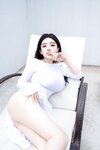 [XR Uncensored] 潘思沁 - R18 秀人网模特 庭院中的春色