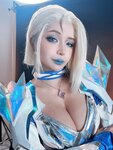 [Cosplay] Umeko J - Emma Frost