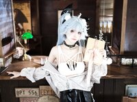 [Cosplay] 九柒喵 - 少女前线 芙洛伦 药心