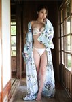 [Photobook] 2023.10.05 【デジタル限定 YJ PHOTO BOOK NEXT】澄田綾乃写真集「花言葉な私、そしてあなたと」