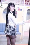Bomi (보미) - Schoolgirl In The Subway