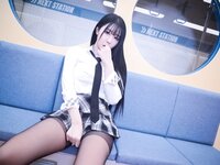 Bomi (보미) - Schoolgirl In The Subway