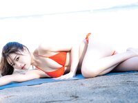 [Photobook] 2025.04.16 中西智代梨1st写真集「ちより日和」