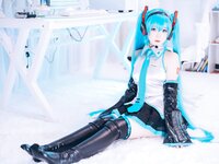[Cosplay] Shimo 霜月 - Hatsune Miku