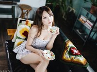 [Cosplay] Ashley - 紫色吊带