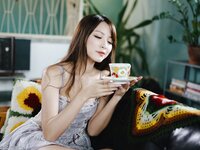 [Cosplay] Ashley - 紫色吊带