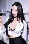 Dongeuran (동그란) - Office Lady 2