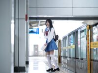 [Cosplay] 桜桃喵 - 地铁JK