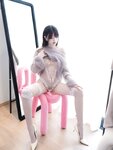 [Cosplay] 白露lulu - 灰色毛衣