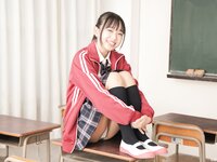 [Lovepop] Yui Iruma 入間ゆい - Photosets 016 Schoolgirl Uniform (Tracksuit)
