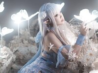 [Cosplay] Xiao Wanneng 小完能干脆面 - Emilia 爱蜜莉雅