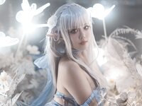 [Cosplay] Xiao Wanneng 小完能干脆面 - Emilia 爱蜜莉雅