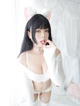 [Cosplay] Niyeye 白烨烨 - Little Kitten 小奶猫