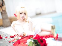 [Cosplay] 焖焖碳 FGO 尼禄睡裙