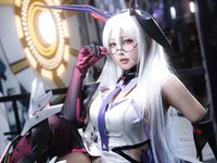 [Cosplay] Shazhufan 傻猪凡 - Silver Feather 银羽