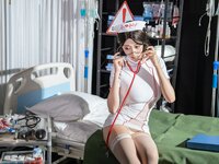 [Cosplay] 奈汐酱nice - 心动护士 [80P1V-2.13GB]